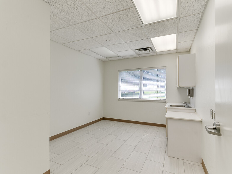 924 NW 58th St, Oklahoma City, OK à louer - Photo intérieure – Image 3 sur 14