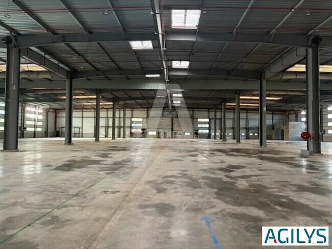 Plus de détails pour Industriel/Logistique à louer