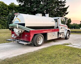 Plus de détails pour Bob's Septic Service, Alanson, MI - Industriel/Logistique à vendre