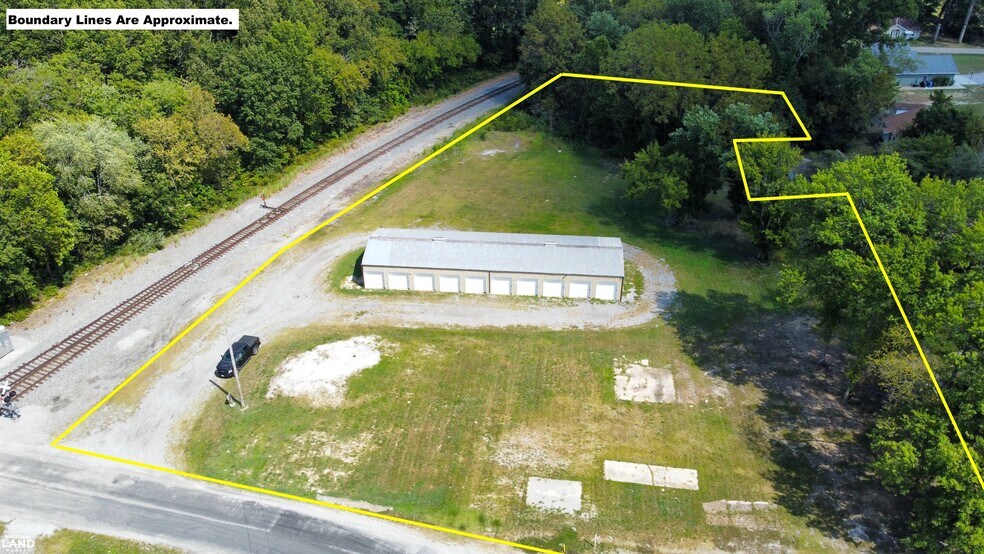 400 S Wilson St, Benton, IL à vendre - Photo de l’immeuble – Image 1 sur 7