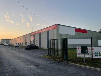 Plus de détails pour Local d'activités à louer