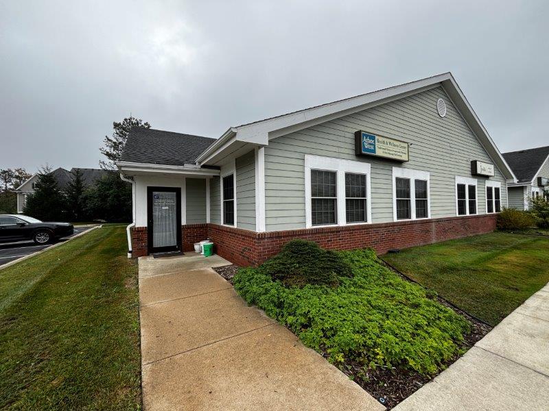 2433 Oak Valley Dr, Ann Arbor, MI à louer Photo de l’immeuble– Image 1 sur 5