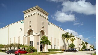 Plus de détails pour 12200 NW 25th St, Miami, FL - Industriel/Logistique à louer
