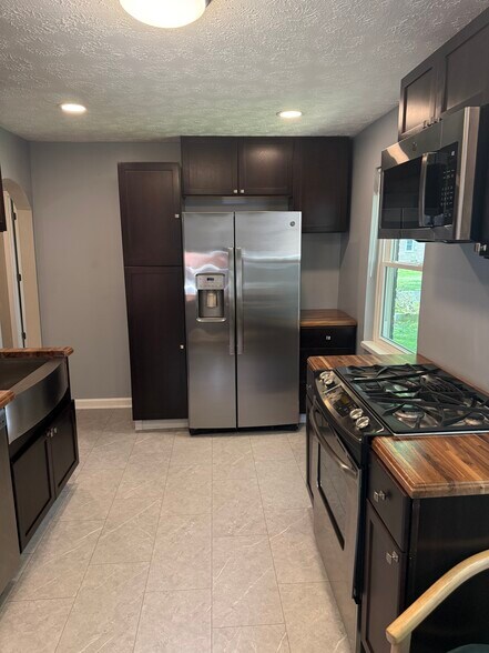 8079 W 3rd St, New Lebanon, OH à vendre - Photo de l’immeuble – Image 3 sur 33