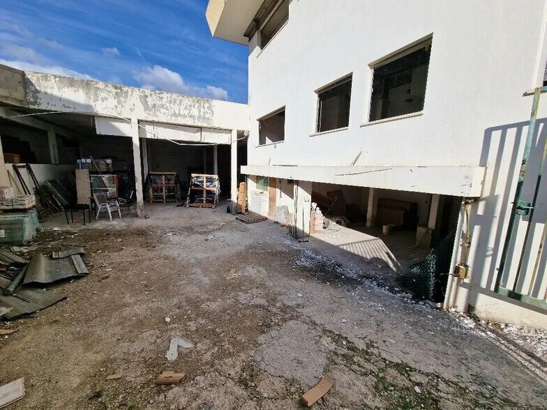 Industriel/Logistique dans Vence à louer - Photo de l’immeuble – Image 1 sur 6