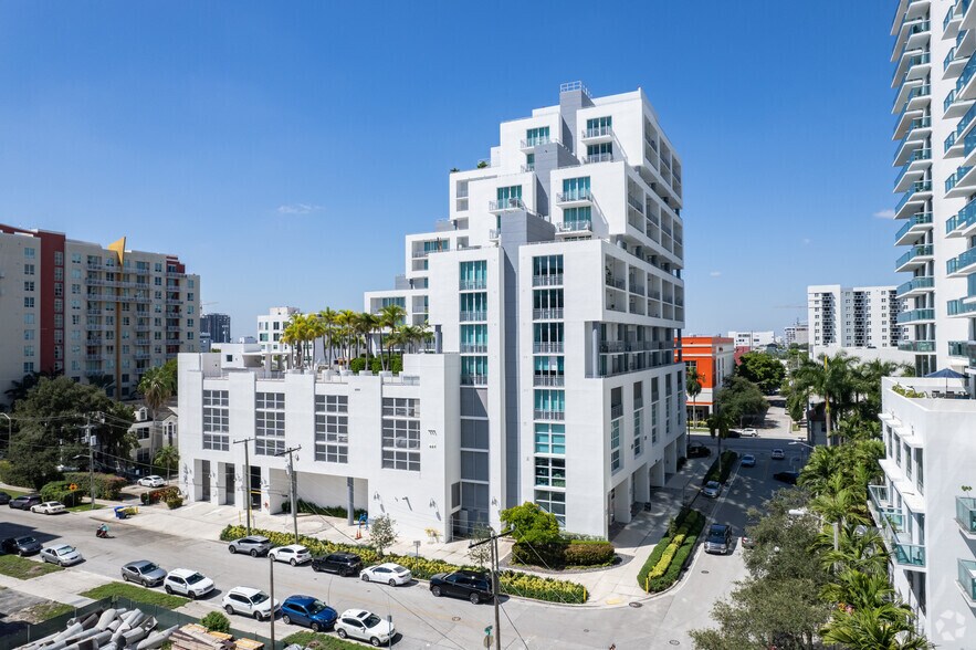 350-380 NE 24th St, Miami, FL à louer - Photo principale – Image 1 sur 7