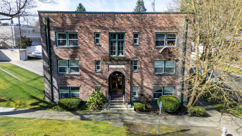 Wright Park portefeuille de 3 biens à vendre sur LoopNet.fr - Photo principale – Image 1 sur 99