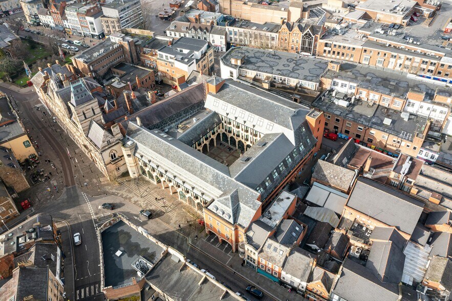 St Giles Sq, Northampton à vendre - Photo de l’immeuble – Image 2 sur 12