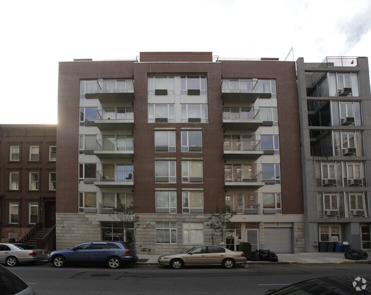 426 Lafayette Ave, Brooklyn, NY à louer - Photo de l’immeuble – Image 2 sur 2