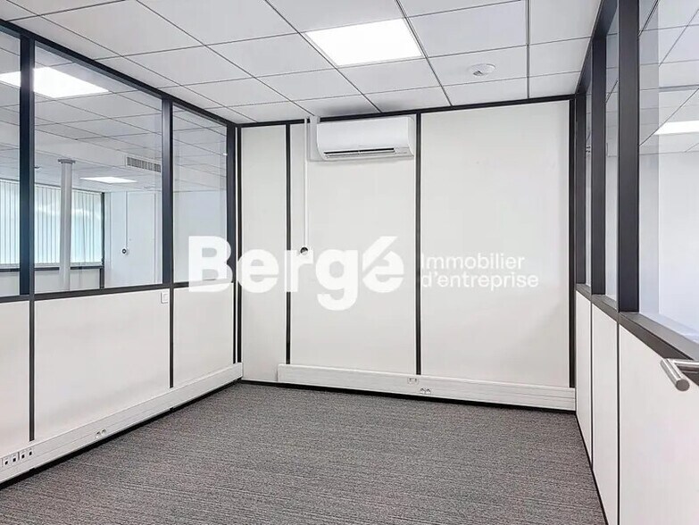 Bureau dans SOPHIA ANTIPOLIS à louer - Photo de l’immeuble – Image 3 sur 5