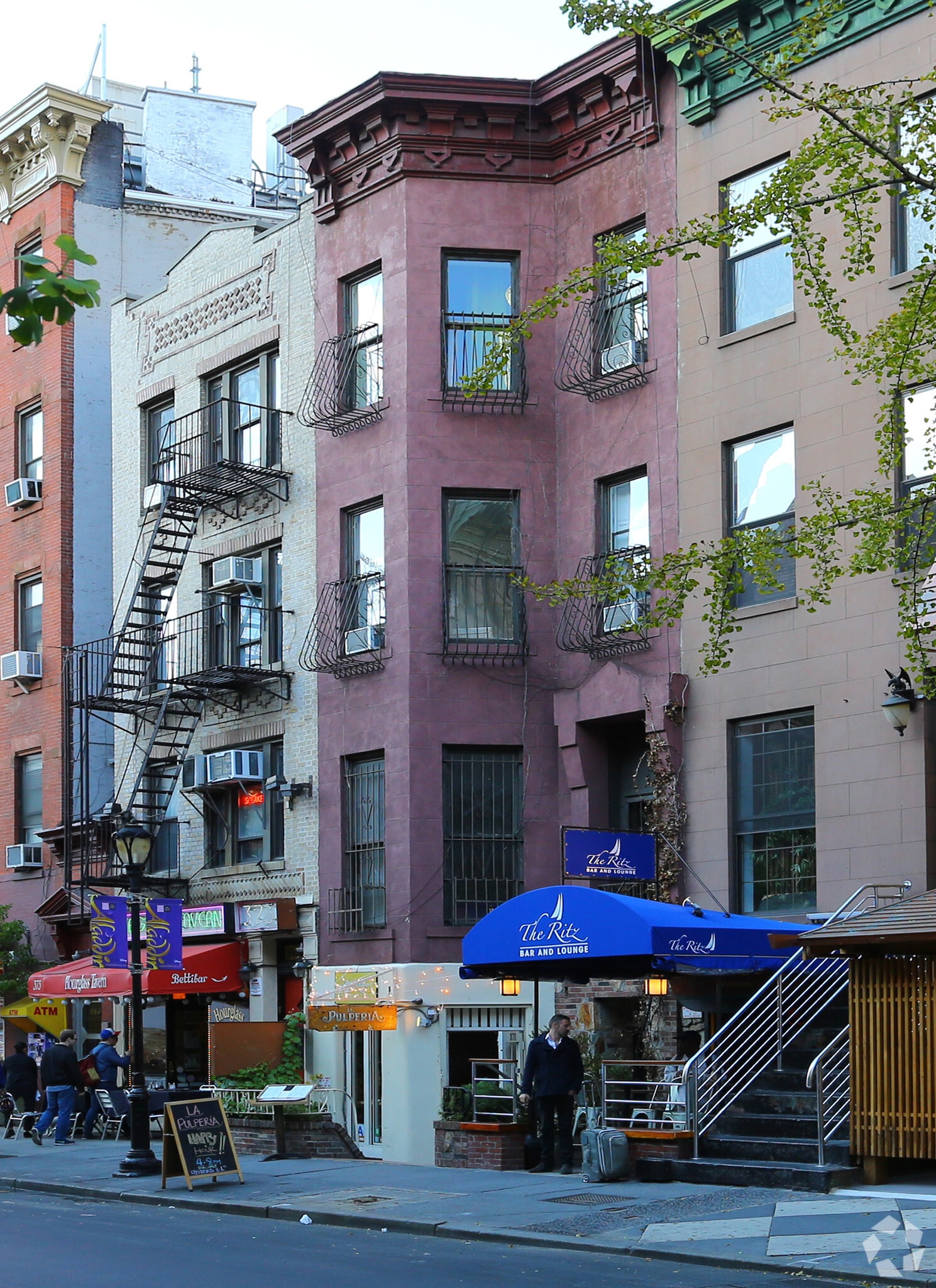 371 W 46th St, New York, NY à vendre Photo principale– Image 1 sur 7