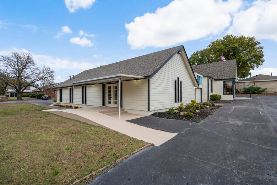 1823 W 51st St, Tulsa, OK à vendre - Photo de l’immeuble – Image 3 sur 69