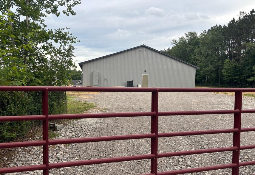 6745 Oak Rd, Vassar, MI à vendre - Photo de l’immeuble – Image 3 sur 12