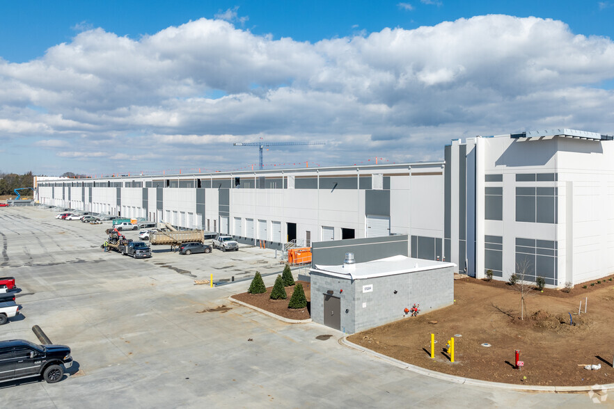 12032 Carolina Logistics Dr, Pineville, NC à louer - Photo de l’immeuble – Image 3 sur 24