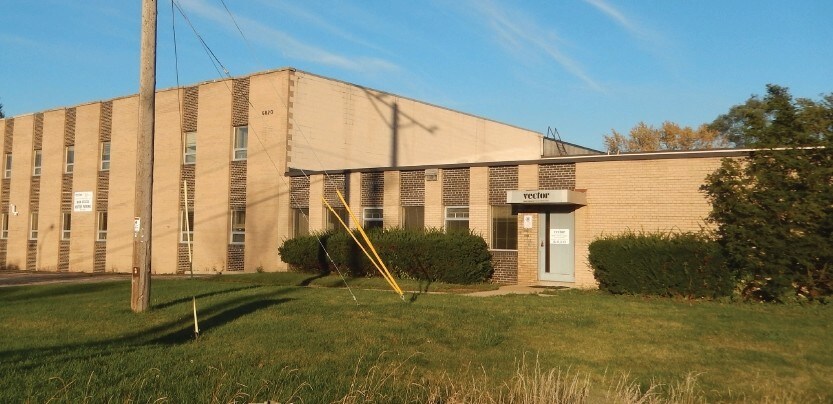6820 N 43rd St, Milwaukee, WI à vendre - Photo de l’immeuble – Image 2 sur 3
