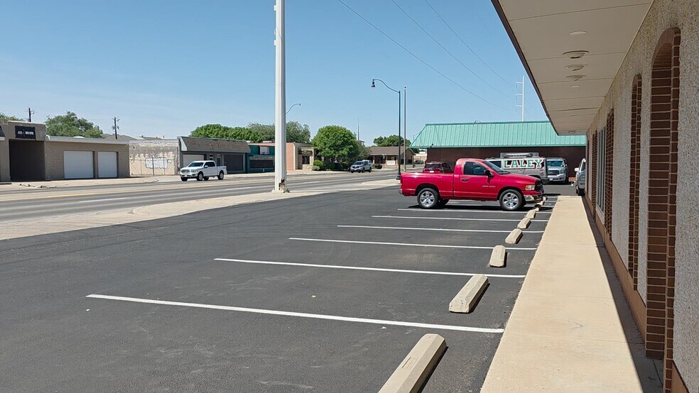 3206-3212 34th St, Lubbock, TX à louer - Vidéo sur l’annonce professionnelle – Image 3 sur 25