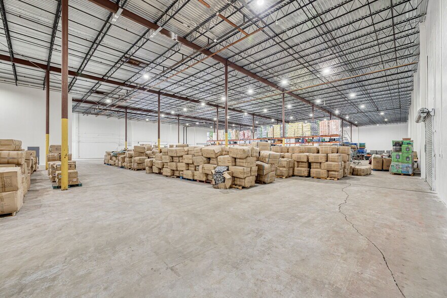 5520 E Giddens Ave, Tampa, FL à louer - Photo de l’immeuble – Image 3 sur 14