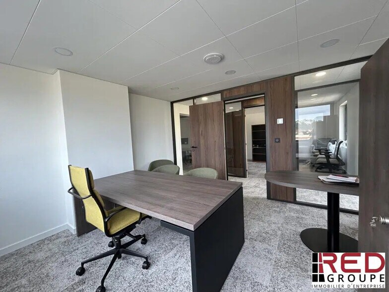 Bureau dans Gignac-la-Nerthe à louer - Photo de l’immeuble – Image 1 sur 10