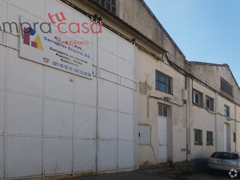 Industriel/Logistique dans Segovia, Segovia à vendre - Photo de l’immeuble – Image 3 sur 11