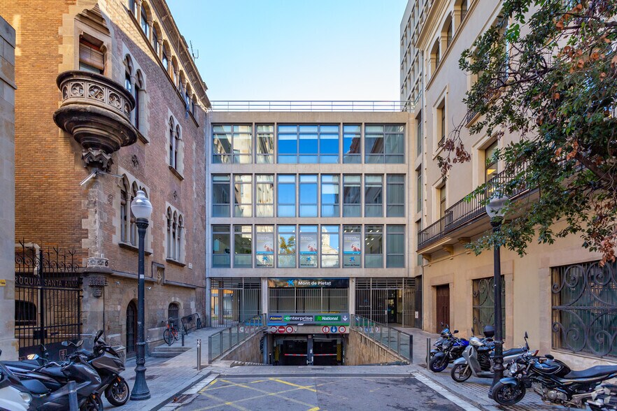 Bureau dans Carrer de Rivadeneyra, 6, Barcelone à louer - Photo de l’immeuble – Image 2 sur 6