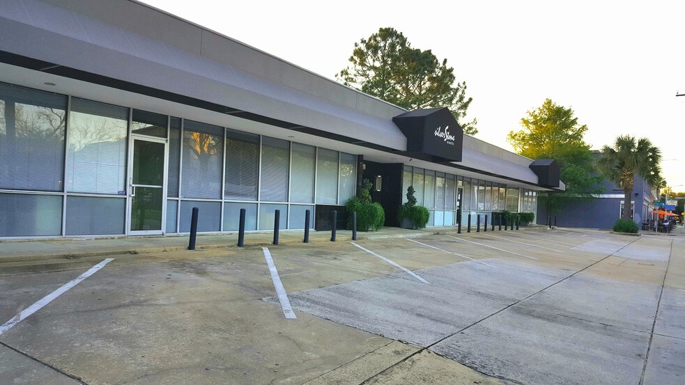2100 Waugh Dr, Houston, TX à louer - Photo de l’immeuble – Image 3 sur 12