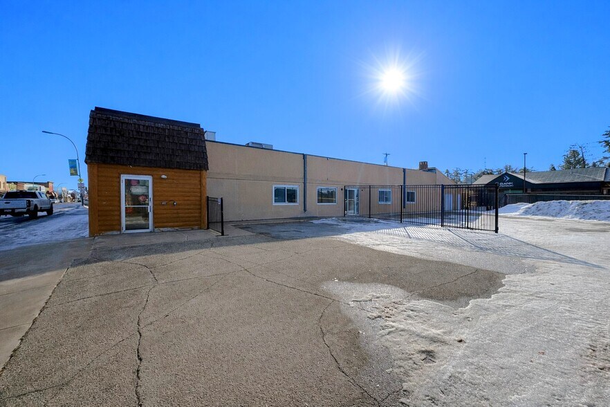 603 Minnesota Ave W, Walker, MN à louer - Photo de l’immeuble – Image 2 sur 20