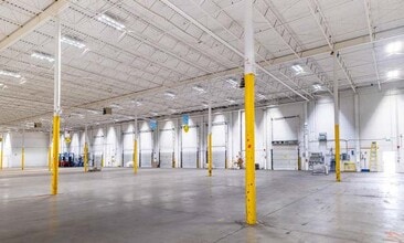 927 Derwent Way, Delta, BC à louer Photo intérieure– Image 1 sur 2