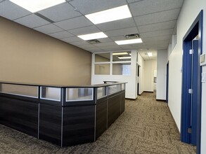 9837 110th St NW, Edmonton, AB à louer Photo intérieure– Image 1 sur 6