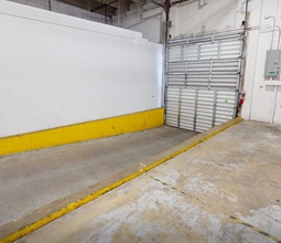 7212-7282 NW 33rd St, Miami, FL à louer Photo intérieure– Image 1 sur 4