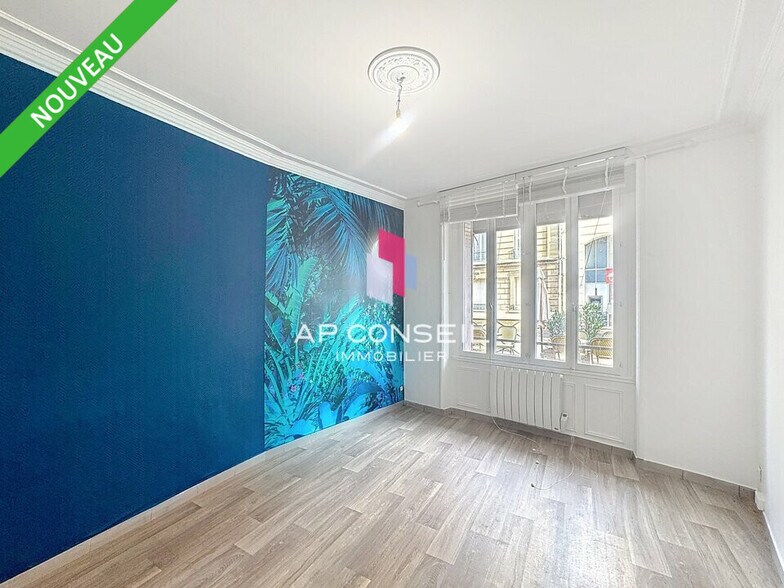 Bureau dans Saint-Germain-en-Laye à vendre - Photo de l’immeuble – Image 3 sur 5