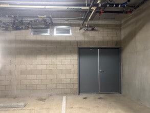 6320 Garvanza Ave, Los Angeles, CA à louer Photo intérieure– Image 2 sur 3