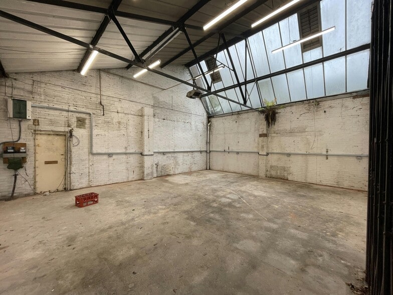 Lythalls Ln, Coventry à louer - Photo de l’immeuble – Image 3 sur 4