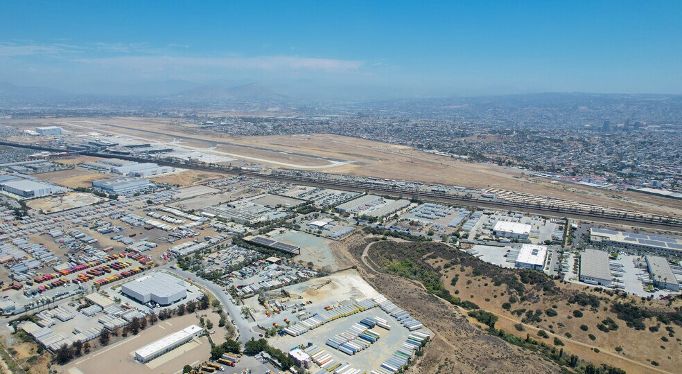 6903 Cactus Ct, San Diego, CA à louer - Photo de l’immeuble – Image 1 sur 6