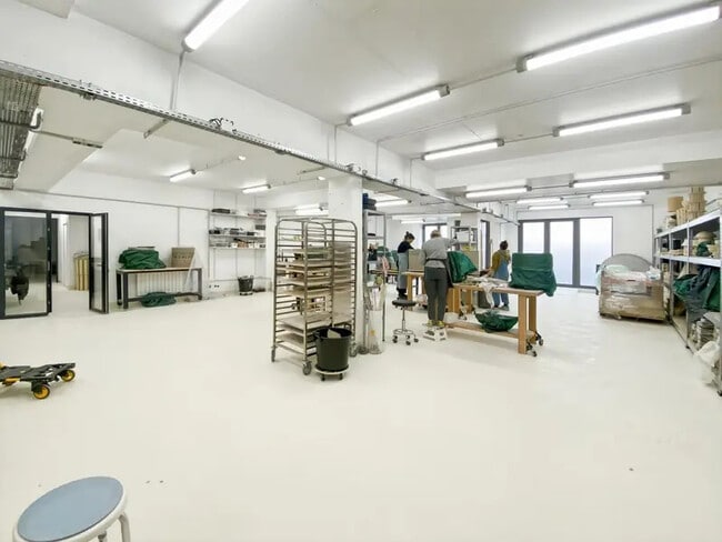 Plus de détails pour 17 Rue Castérès, Clichy - Local commercial à vendre