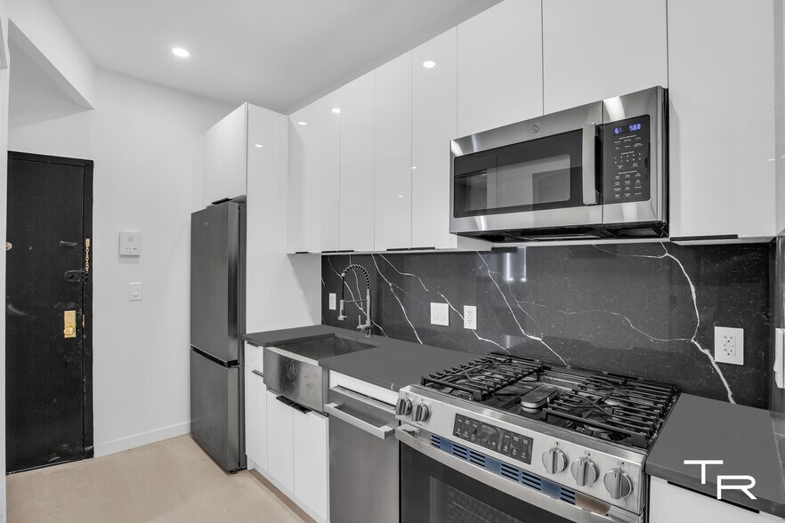 103 Mosco St, New York, NY à vendre - Photo de l’immeuble – Image 2 sur 12