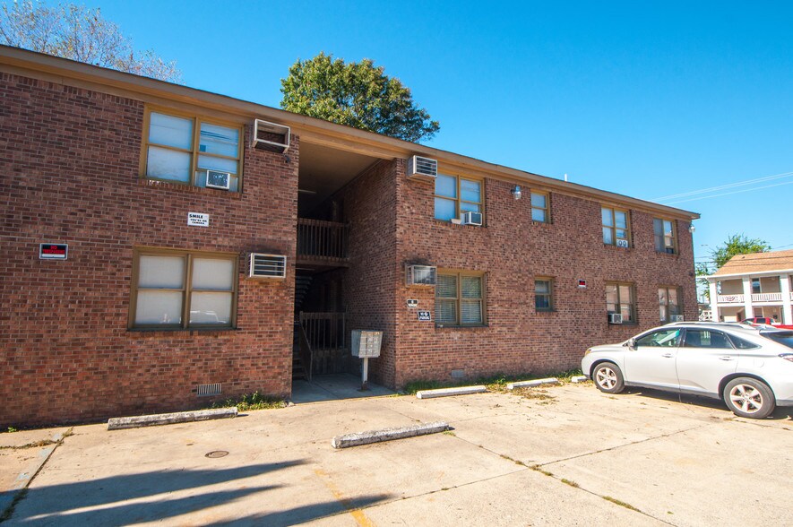 171-179 W Balview Ave, Norfolk, VA à vendre - Photo de l’immeuble – Image 2 sur 4