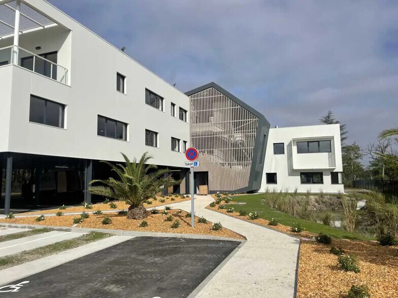 Bureau dans Mérignac à louer - Photo de l’immeuble – Image 2 sur 5
