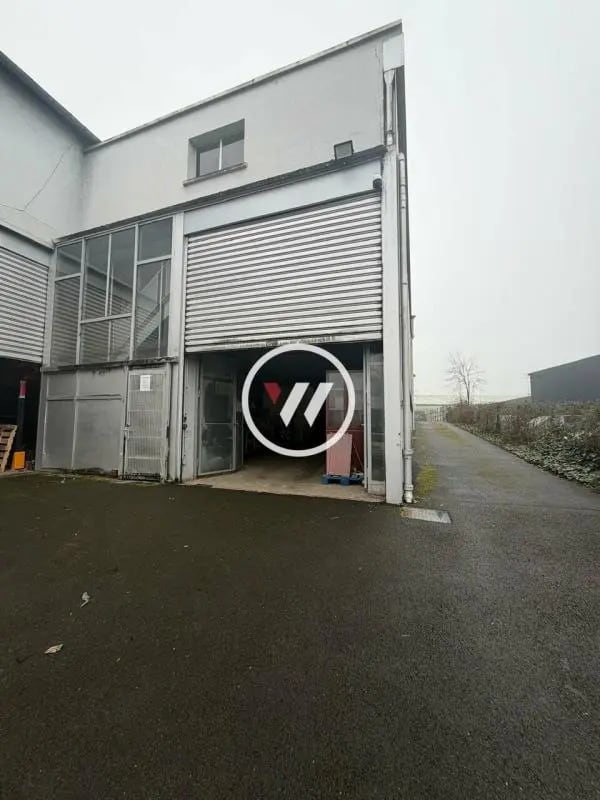 Plus de détails pour Local d'activités à louer