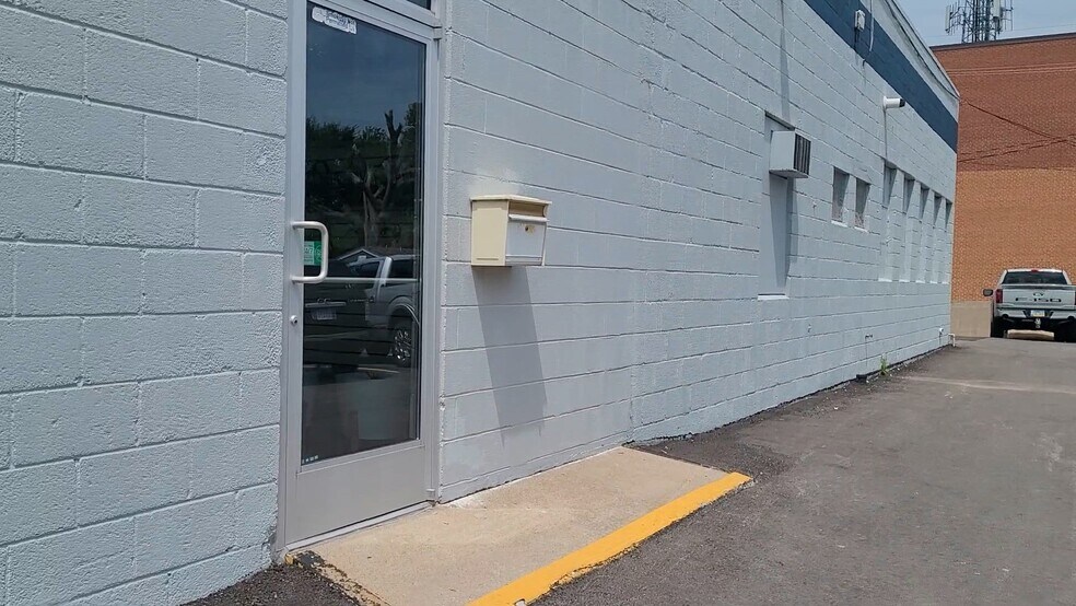 308 E Park St, Olathe, KS à vendre - Vidéo sur l’annonce professionnelle – Image 2 sur 13