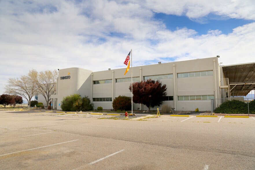 1945 Nm-304 Rd, Belen, NM à louer - Photo de l’immeuble – Image 2 sur 8