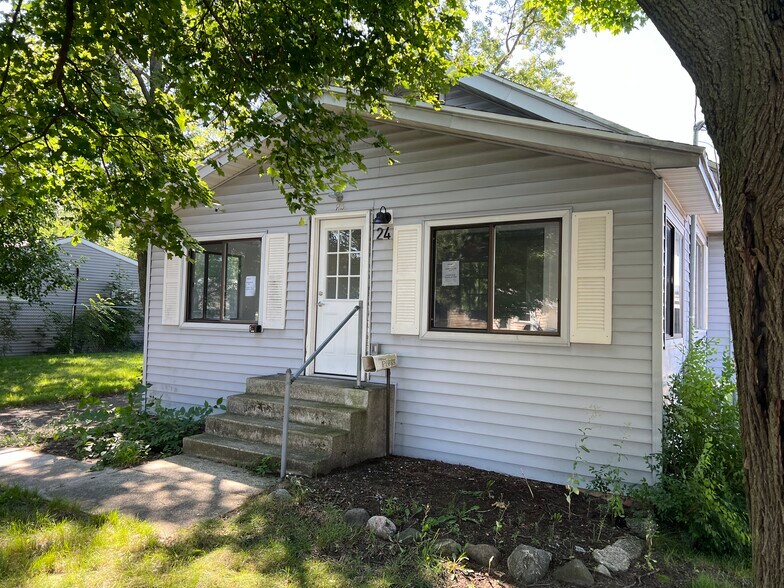 24 Wilbur St SE, Grand Rapids, MI à louer - Photo principale – Image 1 sur 22