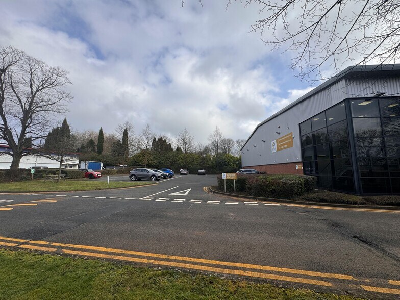 Walton Rd, Hartlebury à louer - Photo de l’immeuble – Image 3 sur 8