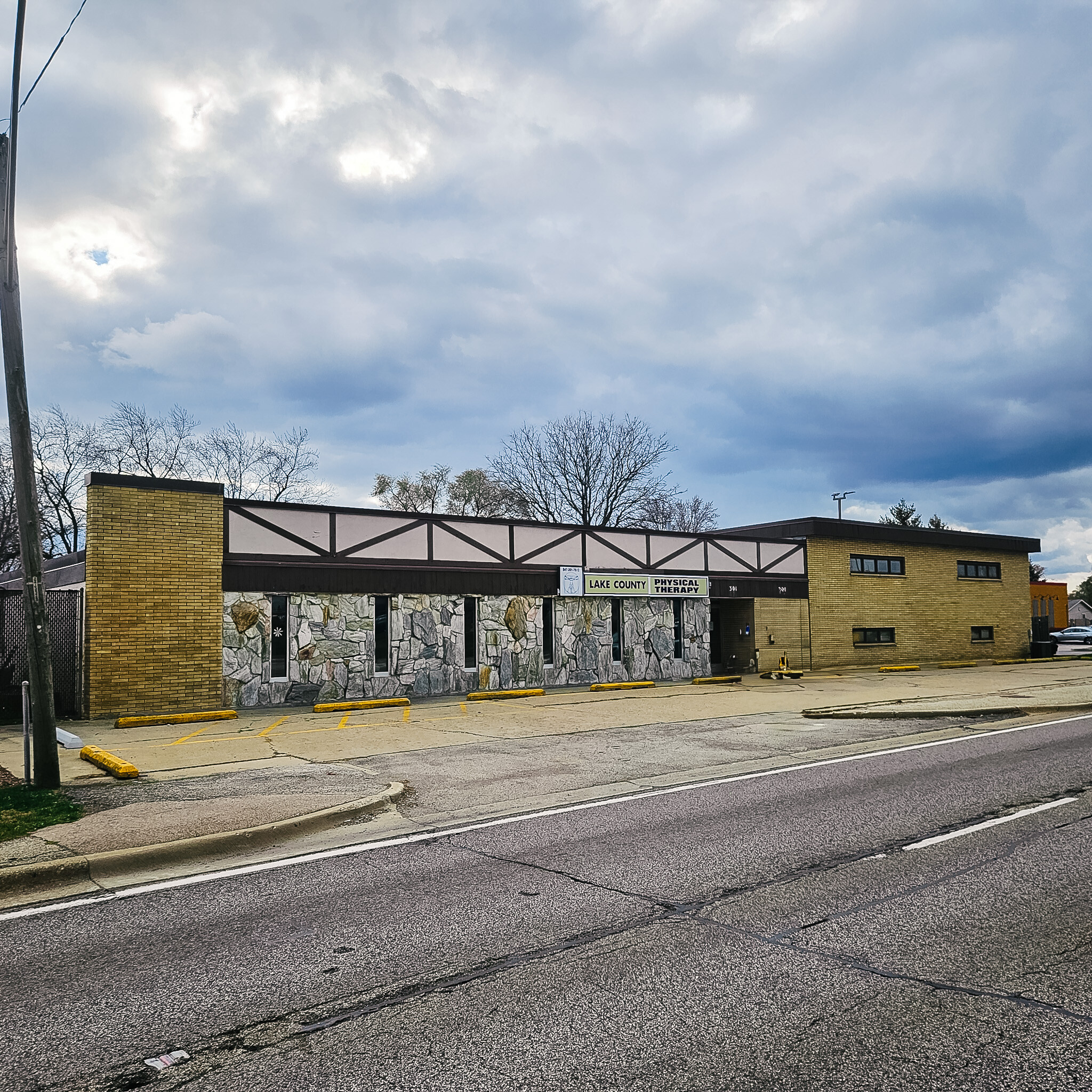 229-301 Rollins Rd, Round Lake Beach, IL à louer Photo de l’immeuble– Image 1 sur 11
