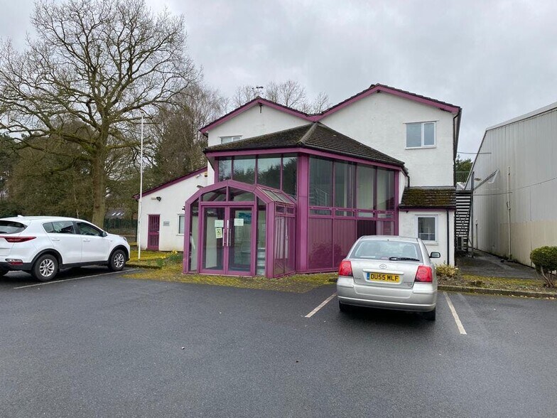 Mill Ln, Whitchurch à louer - Photo principale – Image 1 sur 2