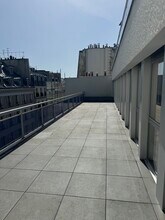 Rue Cadet, Paris à louer Photo intérieure– Image 2 sur 3