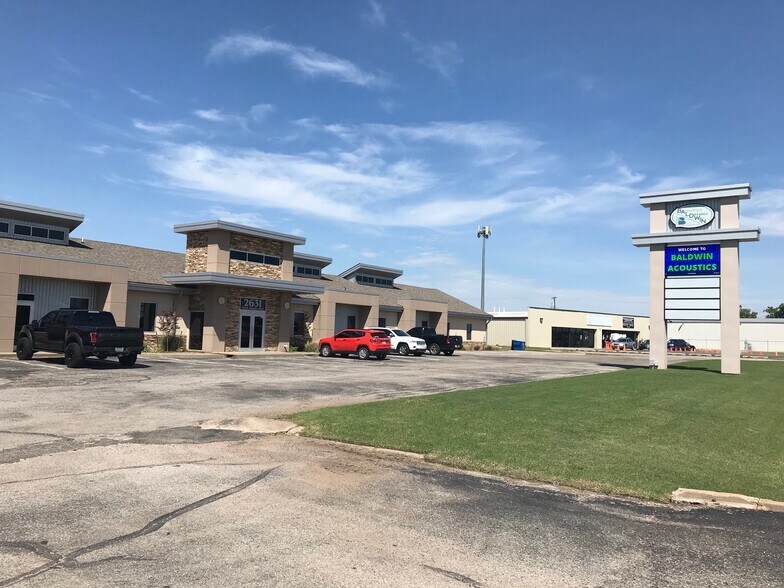2631 N Shields Blvd, Oklahoma City, OK à louer - Photo de l’immeuble – Image 1 sur 3