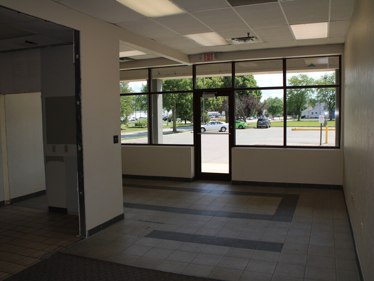 7-75 W Scott St, Fond Du Lac, WI 54935 - Lot 9 - - Photo intérieure - Image 1 of 6