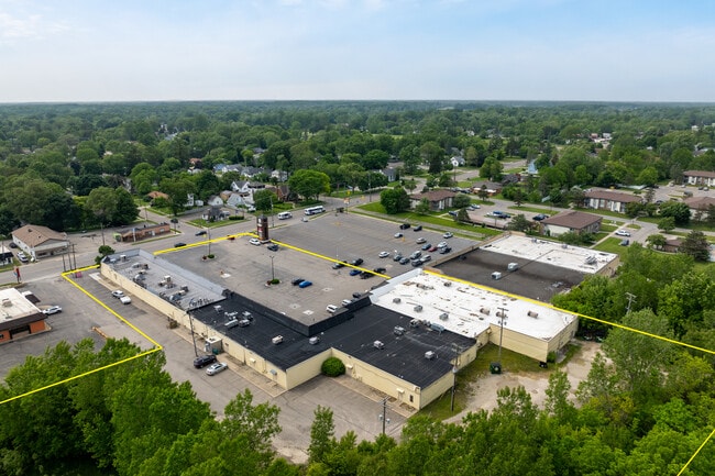 Plus de détails pour 11956-11972 N Saginaw St, Mount Morris, MI - Local commercial à vendre