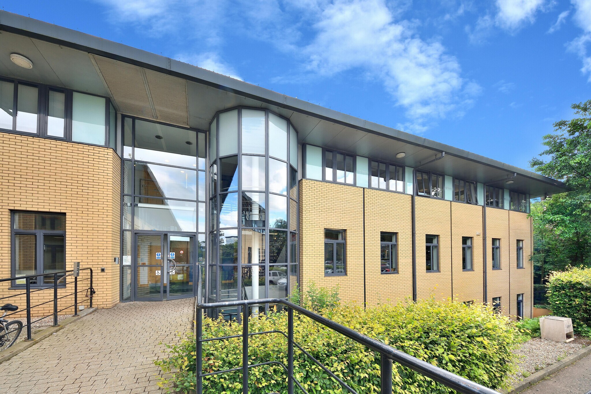 597 Calder Rd, Edinburgh à louer Photo de l’immeuble– Image 1 sur 9