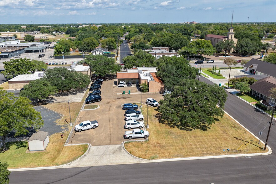 2501 N Navarro St, Victoria, TX à vendre - Photo de l’immeuble – Image 2 sur 17